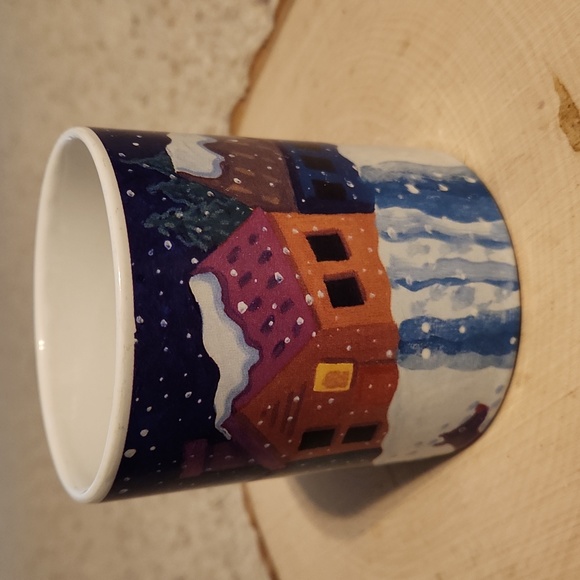 Laura Secord Winter House & Snow Design Mug - Picture 2 of 5